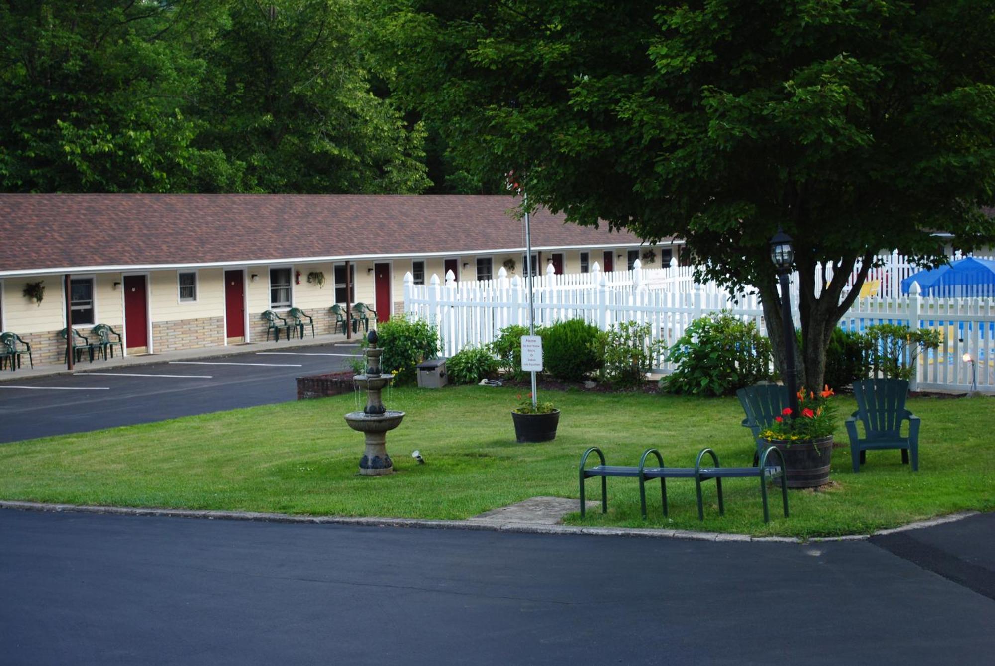Fran Cove Motel 레이크 헤오르헤 외부 사진