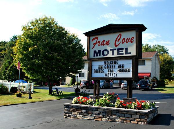 Fran Cove Motel 레이크 헤오르헤 외부 사진